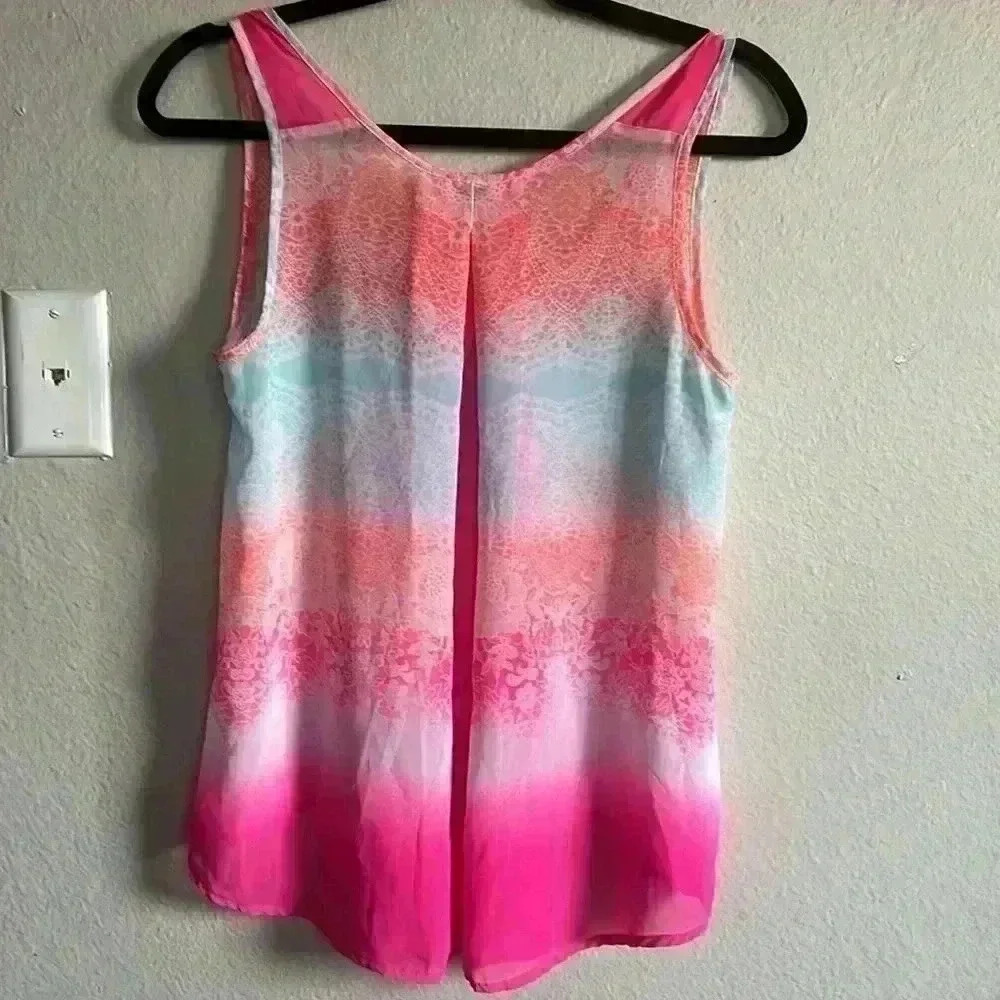 Candies Chiffon sleeveless blouse. Light, bright and cheery. Size Small - Picture 3 of 3